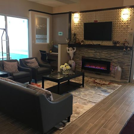 Bay Hill Inns & Suites Neepawa Екстер'єр фото