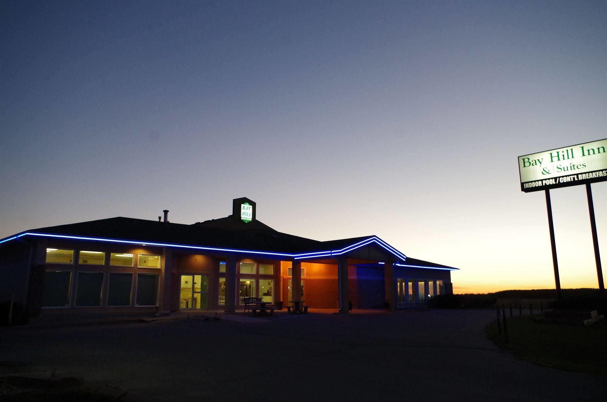 Bay Hill Inns & Suites Neepawa Екстер'єр фото