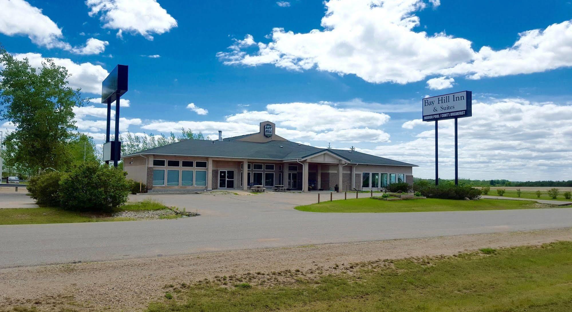 Bay Hill Inns & Suites Neepawa Екстер'єр фото