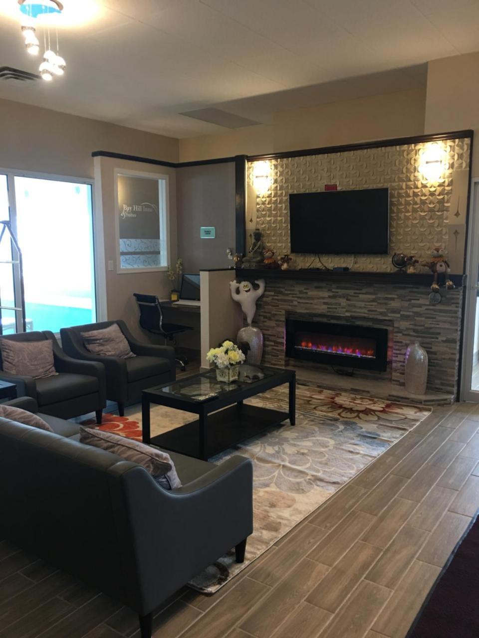 Bay Hill Inns & Suites Neepawa Екстер'єр фото